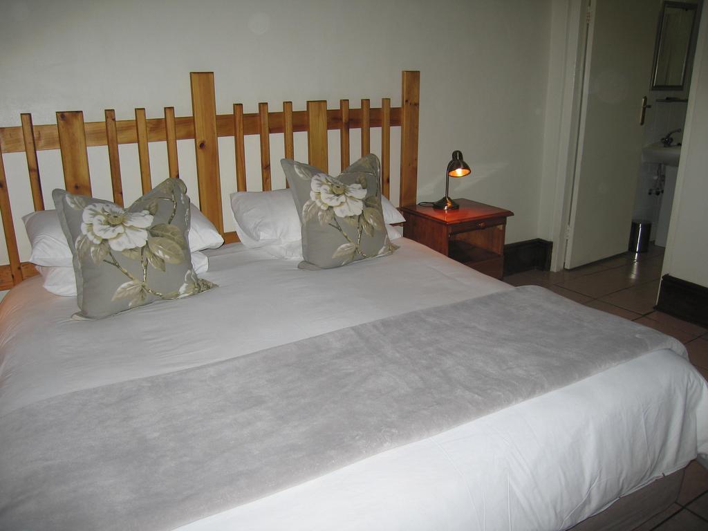Matoppo Inn Beaufort West Bagian luar foto